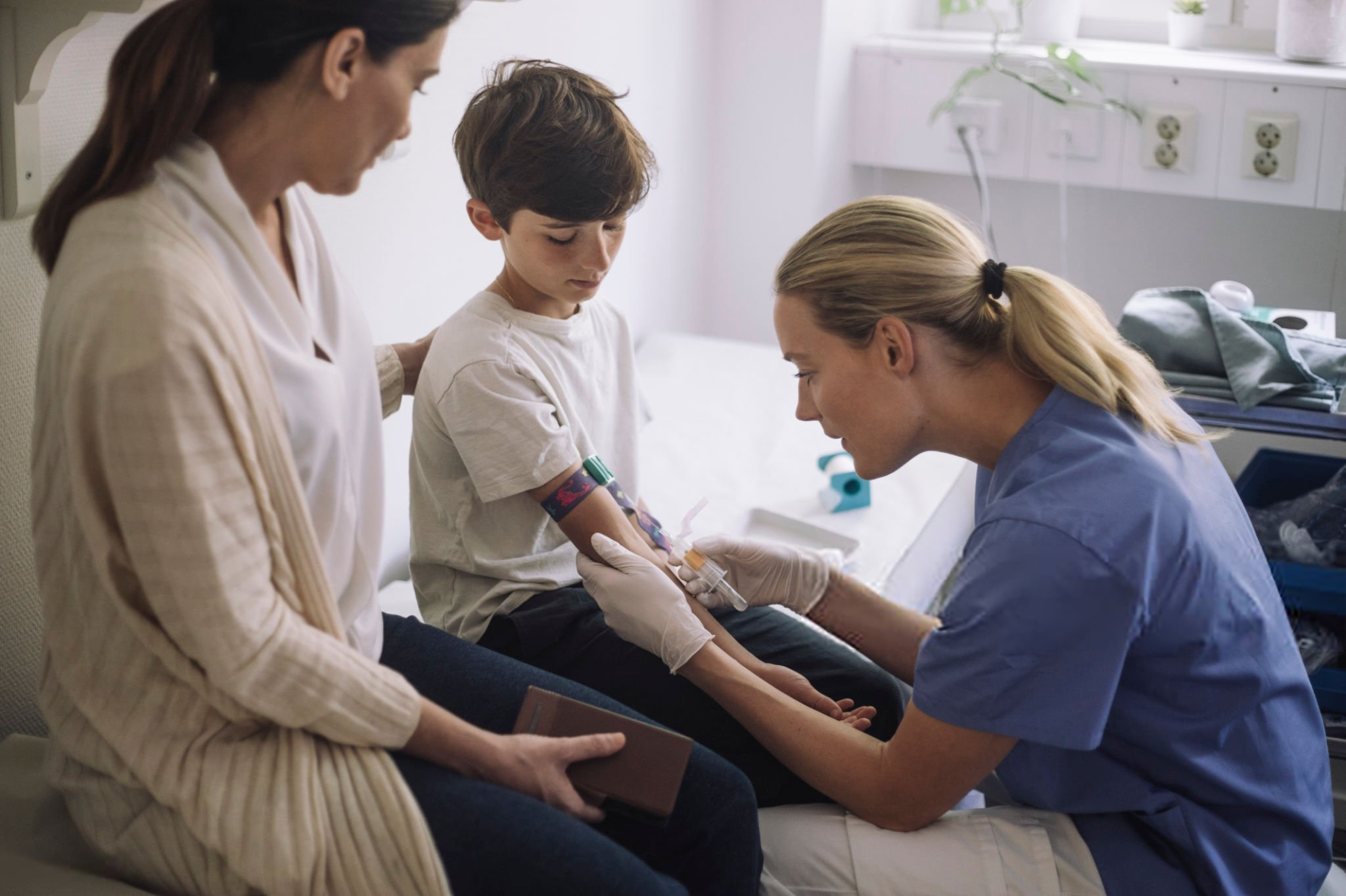 Punción de lactantes y examenes para embarazadas